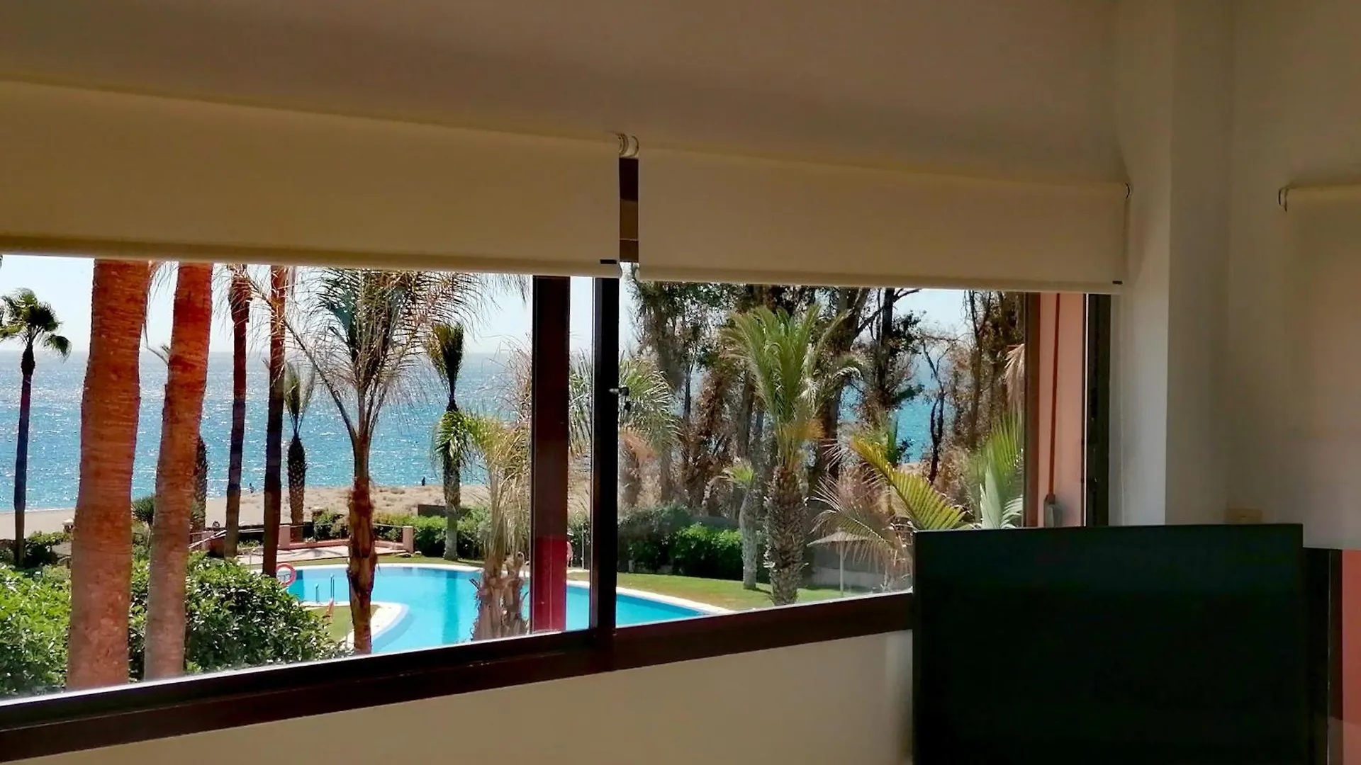 Cn-340 Suites Estepona Apartamento