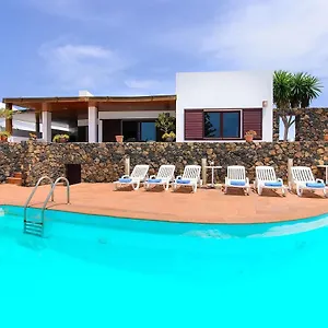 casa-erasmo-arrecife-lanzarote.puertodelcarmen-hotels.org/